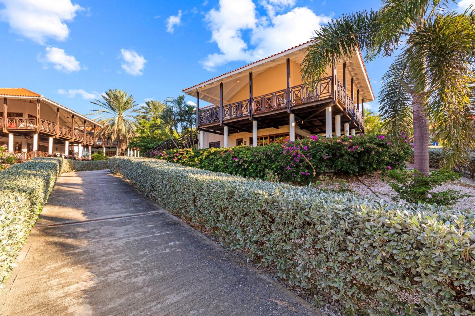 Blue Bay Villa'S Екстериор снимка