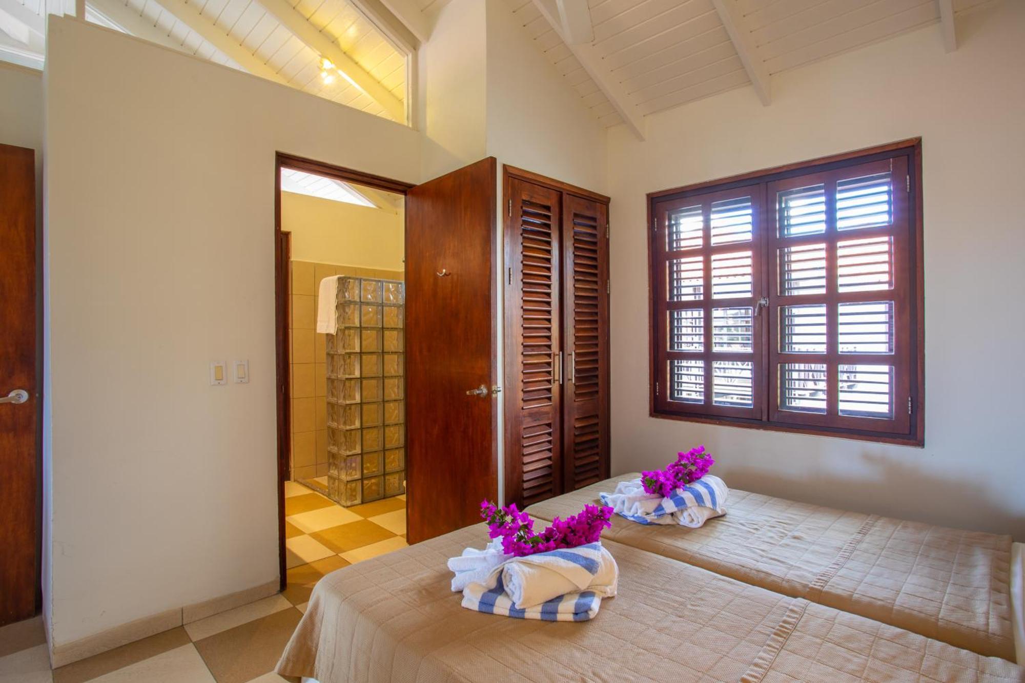 Blue Bay Villa'S Екстериор снимка