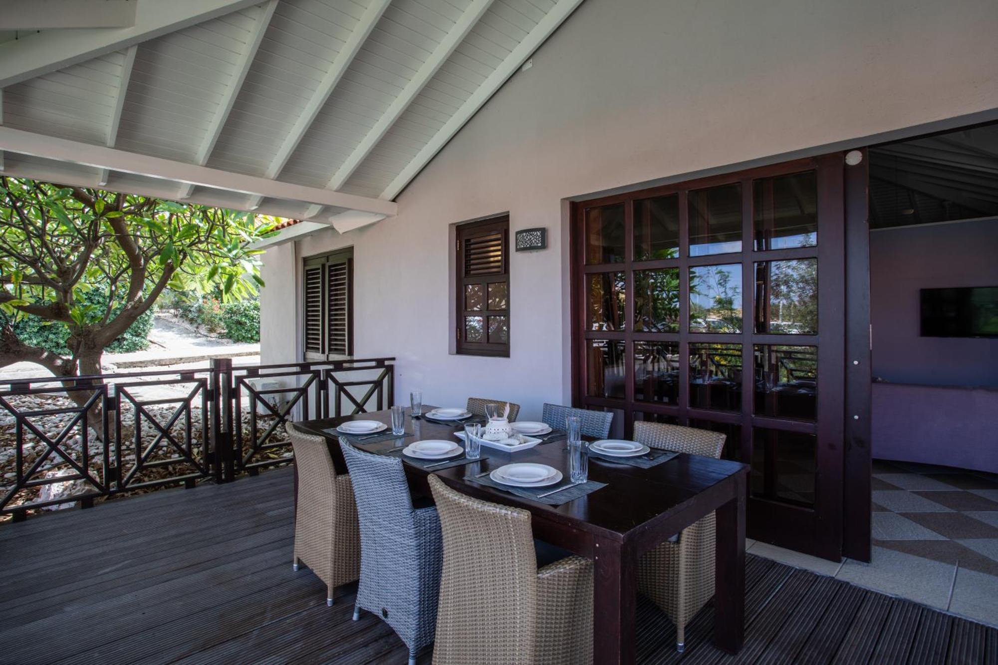 Blue Bay Villa'S Екстериор снимка